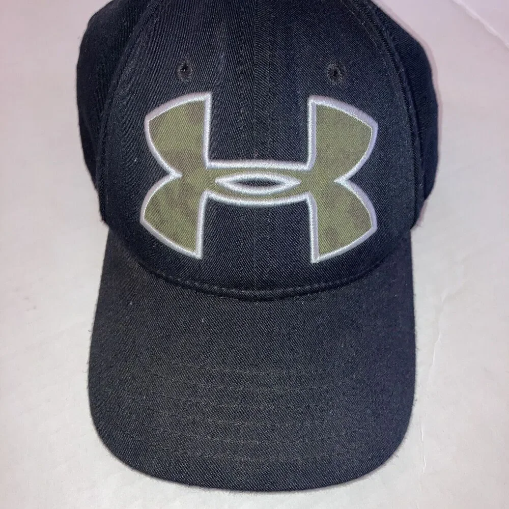 Under Armour Hat Cap Stretch Fitted Small Medium Youth Boys Black W Green Logo